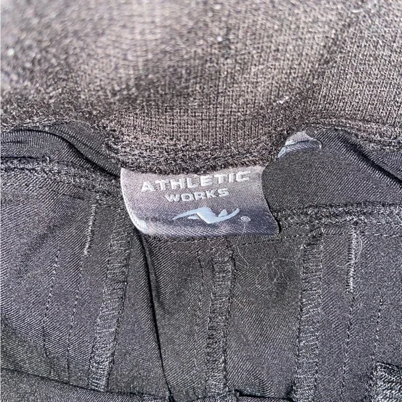 Nice work out pants - Picture 3 of 3